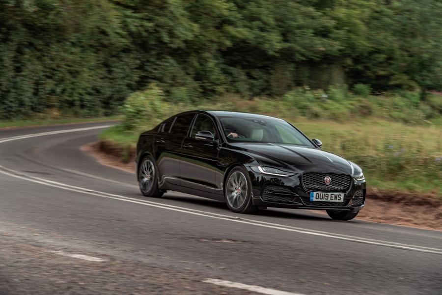  Jaguar XE D180 S 2019 года  (UK) (фото 1 из 25)